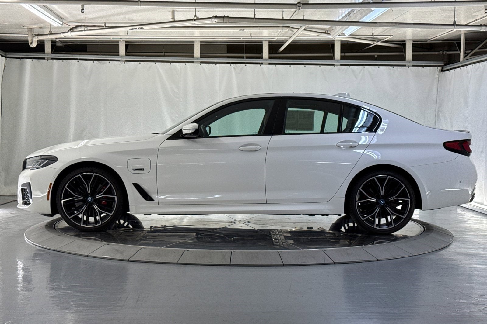 bmw 5 series 2023 WBA13AG09PCN35969 image bmw 5 series 2023 WBA13AG09PCN35969 image